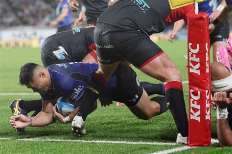 live super j3|Blues blow away Chiefs to end long wait for Super Rugby title.